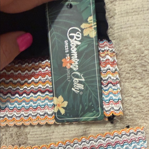 Blooming Jelly Women's Swimwear Set - Picture 2 of 9